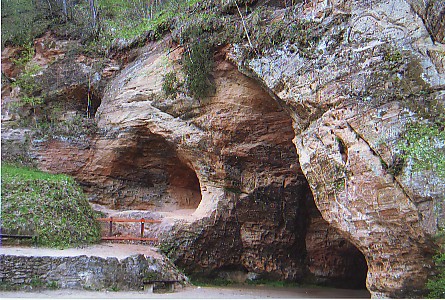 Сигулда и пещера